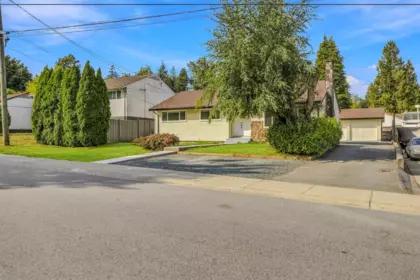 Garden / Landscaping Photo of 11055 Oriole Drive, Surrey, BC