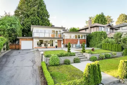 Outdoor Deck Photo of 1555 Lawson Avenue, West Vancouver, BC