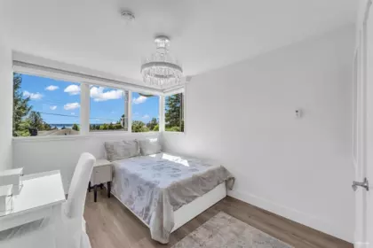 Powder Room Photo of 1555 Lawson Avenue, West Vancouver, BC
