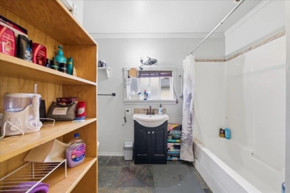 Basement Recreation Room Photo of 12357 189a Street, Pitt Meadows, BC