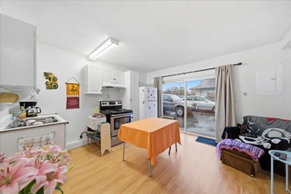 Laundry Room Photo of 12357 189a Street, Pitt Meadows, BC