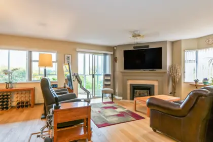 113 1442 Foster Street, White Rock, BC, White rock — Apartment/Condo for sale
