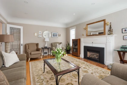 Dining Area Photo of 438 Fourth Street, New Westminster, BC