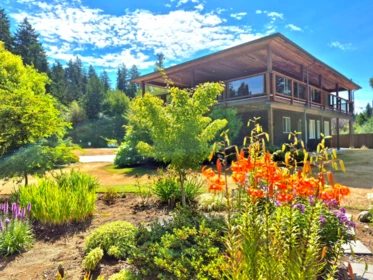 5301 Stamford Place, Sechelt, BC, Sechelt — Single Family Residence for sale