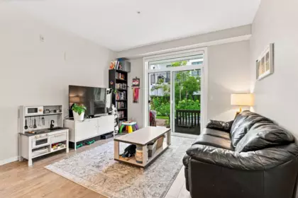 210 3319 148 Street, Surrey, BC, Surrey — Apartment/Condo for sale
