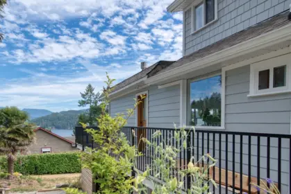 798 Fisher Road, Gibsons, BC, Gibsons — Single Family Residence for sale