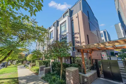 7637 Yukon Street, Vancouver, BC, Vancouver — Townhouse for sale