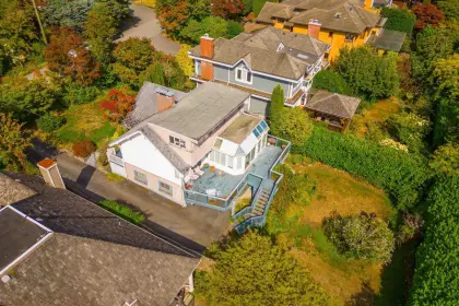 2250 Inglewood Avenue, West Vancouver, BC, West vancouver — Single Family Residence for sale
