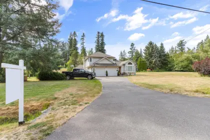 7755 227 Crescent, Langley, BC, Langley — Single Family Residence for sale