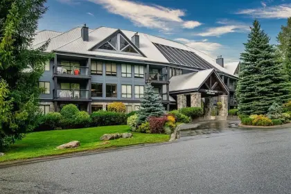 205 4821 Spearhead Drive, Whistler, BC, Whistler — Apartment/Condo for sale