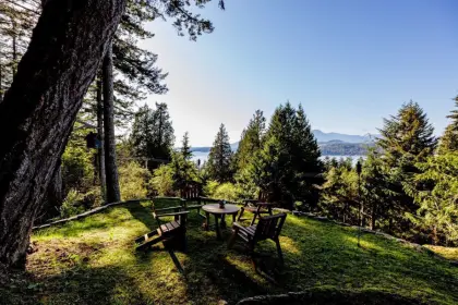 886 Schooner Lane, Bowen Island, BC, Bowen island — Single Family Residence for sale