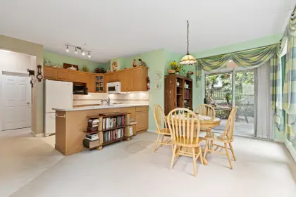 203 5280 Oakmount Crescent, Burnaby, BC, Burnaby — Apartment/Condo for sale