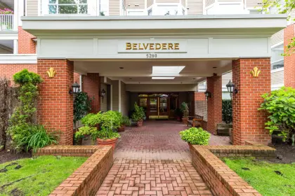 203 5280 Oakmount Crescent, Burnaby, BC, Burnaby — Apartment/Condo for sale