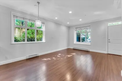 101 5588 Patterson Avenue, Burnaby, BC, Burnaby — Apartment/Condo for sale