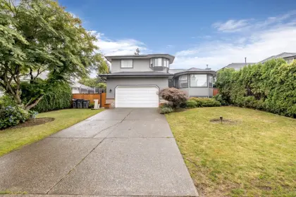 5653 Sundale Grove, Surrey, BC, Surrey — Single Family Residence for sale