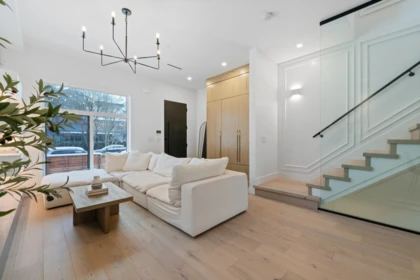 258 E 37th Avenue, Vancouver, BC, Vancouver — Half Duplex for sale