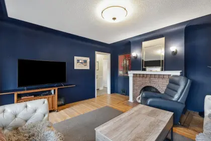 3341 E Georgia Street, Vancouver, BC, Vancouver — Single Family Residence for sale