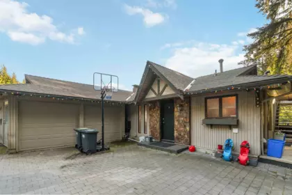 5189 Madeira Court, North Vancouver, BC, Canyon Heights NV — 4 bed single family residence for sale