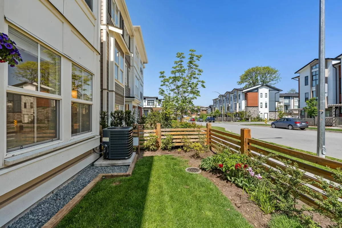 Dining Area Photo of 43 20680 76b Avenue, Langley, BC