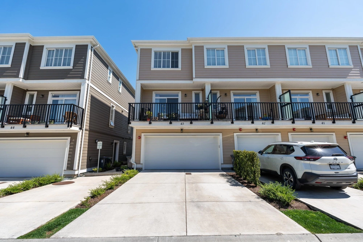 Outdoor Deck Photo of 43 20680 76b Avenue, Langley, BC