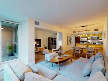 303 188 E Esplanade Esplanade, North Vancouver, BC, North Vancouver — Apartment/Condo for sale