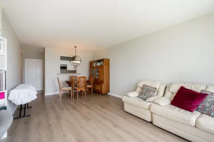 704 4657 Hazel Street, Burnaby, BC, Burnaby — Apartment/Condo for sale