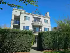 102 1445 W 70th Avenue, Vancouver, BC