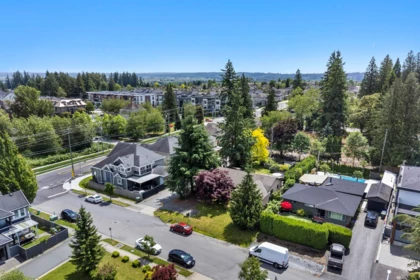 Front Yard Photo of 14776 60a Avenue, Surrey, BC