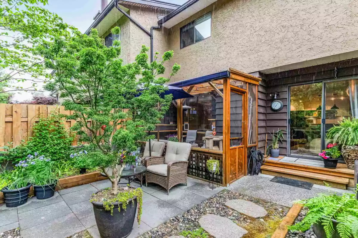 Outdoor Kitchen Photo of 9 12227 Skillen Street, Maple Ridge, BC