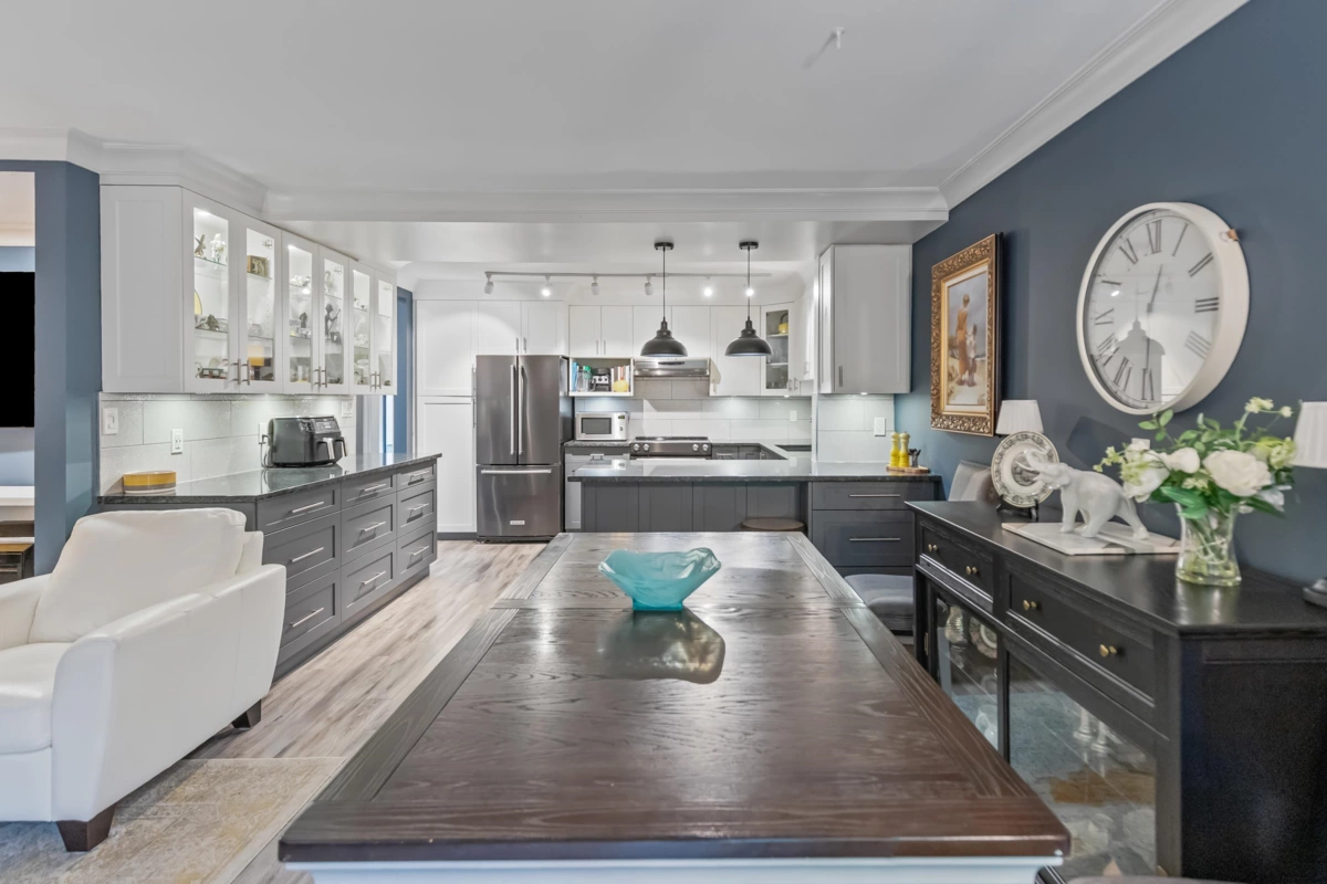 Walk-In Closet Photo of 9 12227 Skillen Street, Maple Ridge, BC