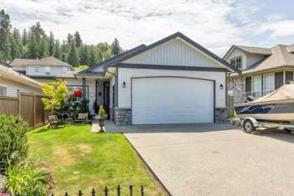 46372 Valleyview Road, Chilliwack, BC, Chilliwack — Single Family Residence for sale