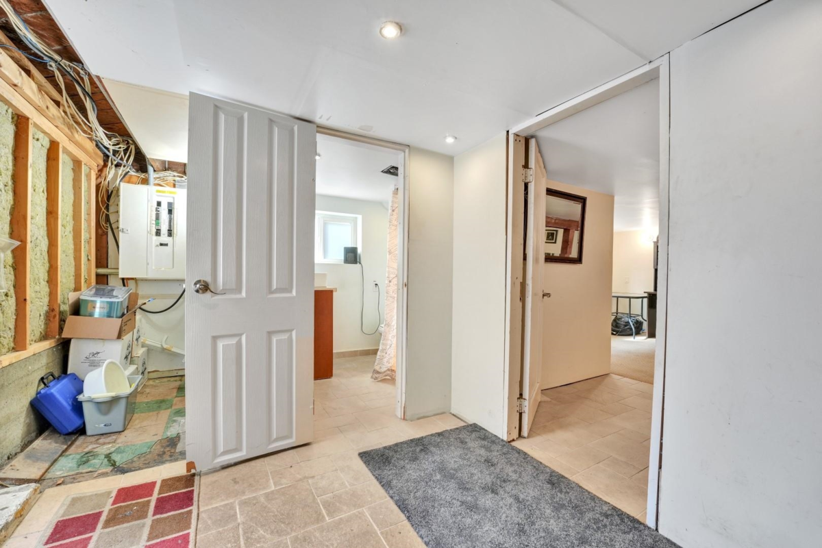 Backyard Photo of 2150 Nanaimo Street, Vancouver, BC