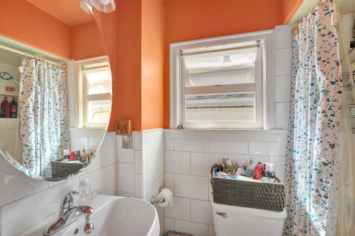 Guest Bathroom Photo of 2150 Nanaimo Street, Vancouver, BC