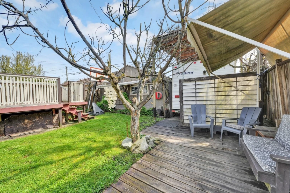 Office / Den Photo of 2150 Nanaimo Street, Vancouver, BC