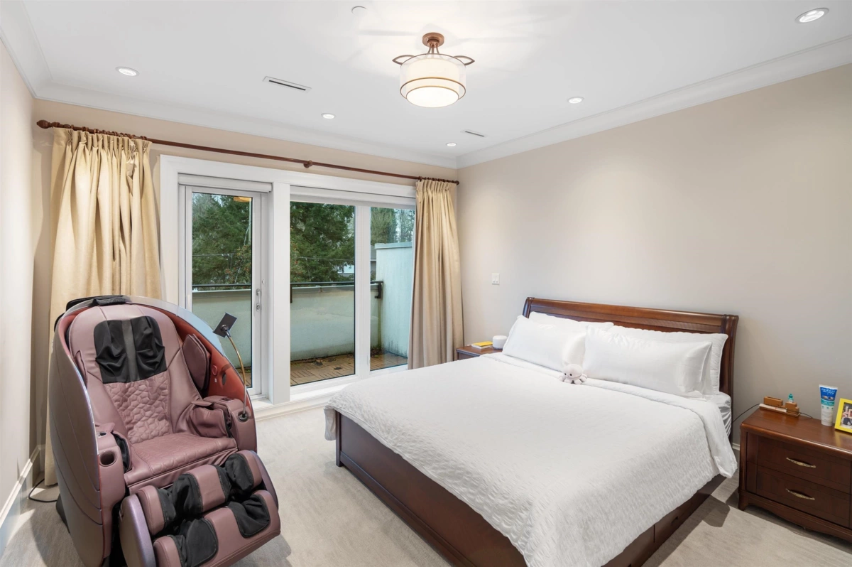 Kitchen Photo of 2756 W 38th Avenue, Vancouver, BC