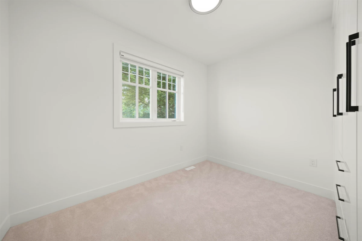 Backyard Photo of 1 4829 48 Avenue, Ladner, BC