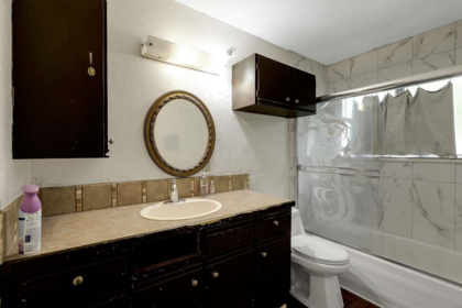 Laundry Room Photo of 14187 66a Avenue, Surrey, BC