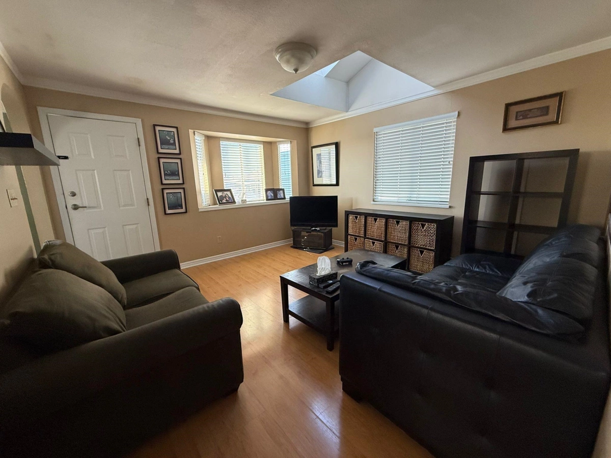 Guest Bathroom Photo of 1288 E 59th Avenue, Vancouver, BC