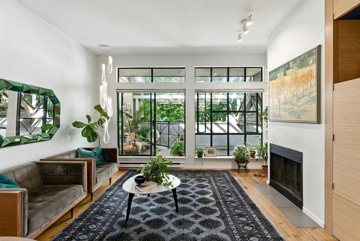 Exterior Front Photo of 303 700 E Pender Street, Vancouver, BC