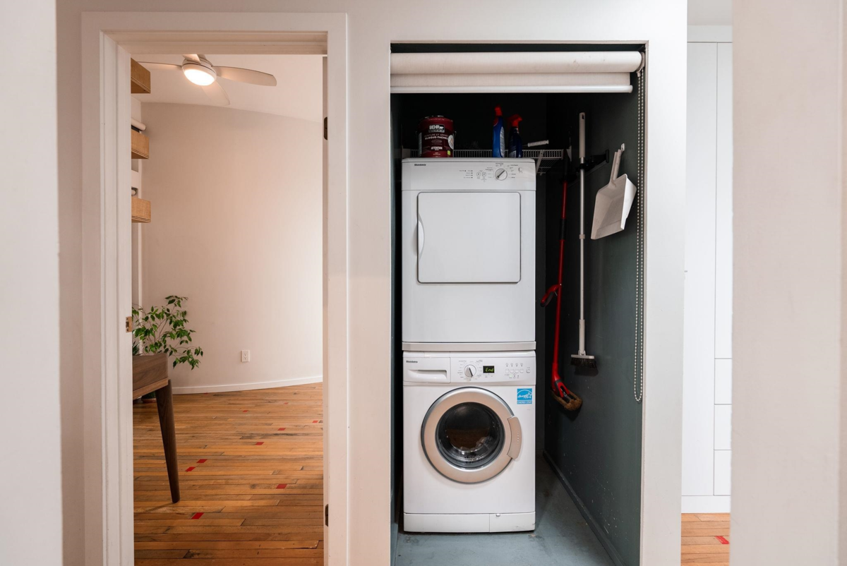 Staircase Photo of 303 700 E Pender Street, Vancouver, BC