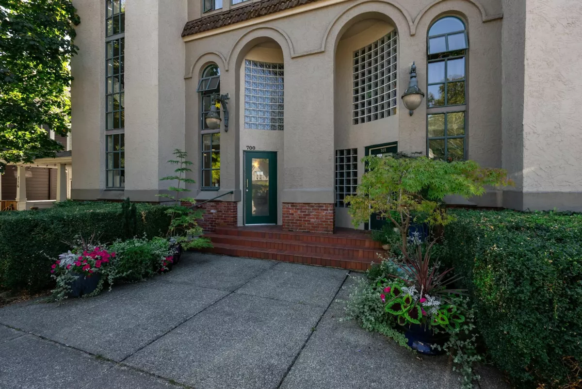 Swimming Pool Photo of 303 700 E Pender Street, Vancouver, BC