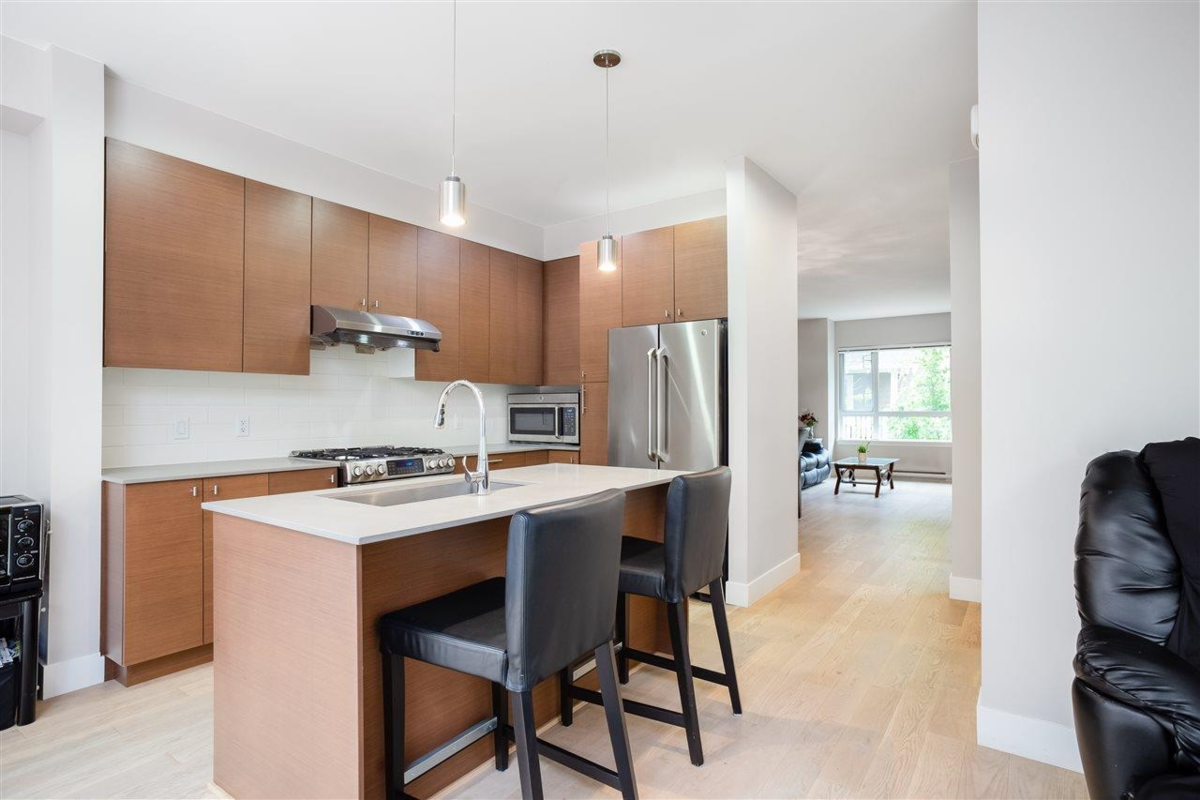 Living Room Photo of 1 258 Camata Street, New Westminster, BC