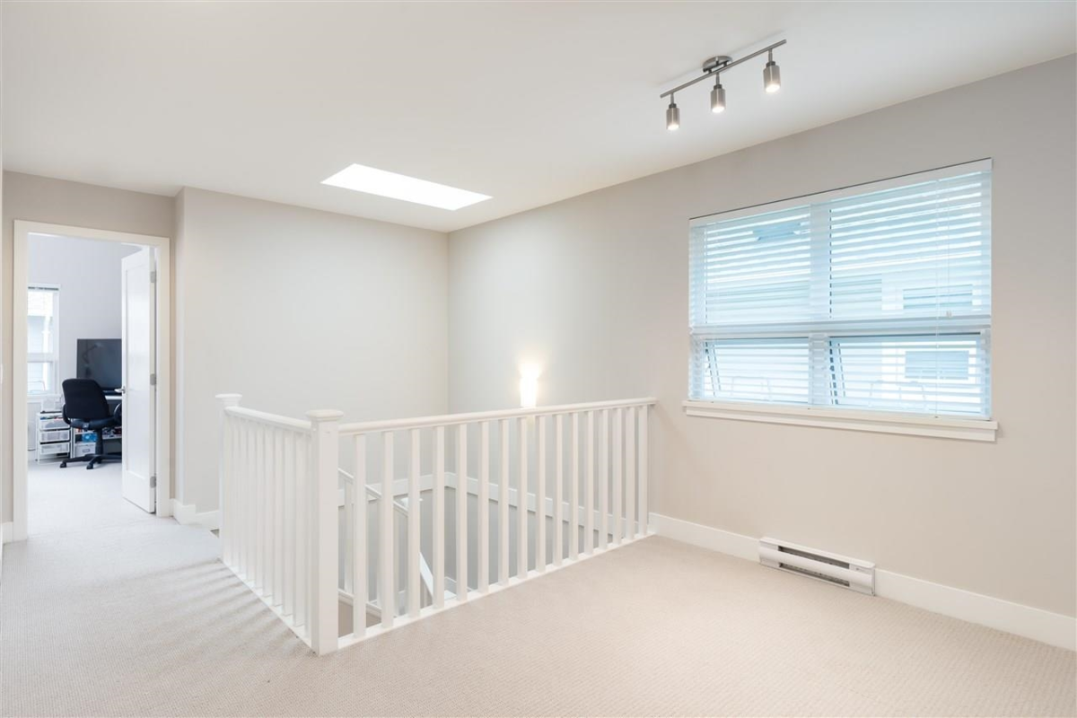 Primary Bathroom Photo of 1 258 Camata Street, New Westminster, BC