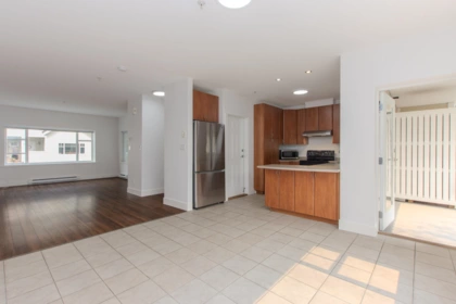 18 1200 Edgewater Drive, Squamish, BC, Squamish — Townhouse for sale