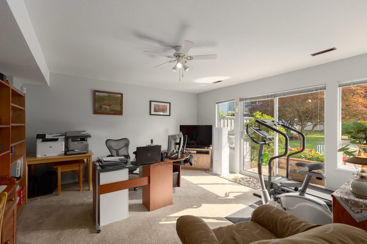 Outdoor Kitchen Photo of 5 3634 Garibaldi Drive, North Vancouver, BC