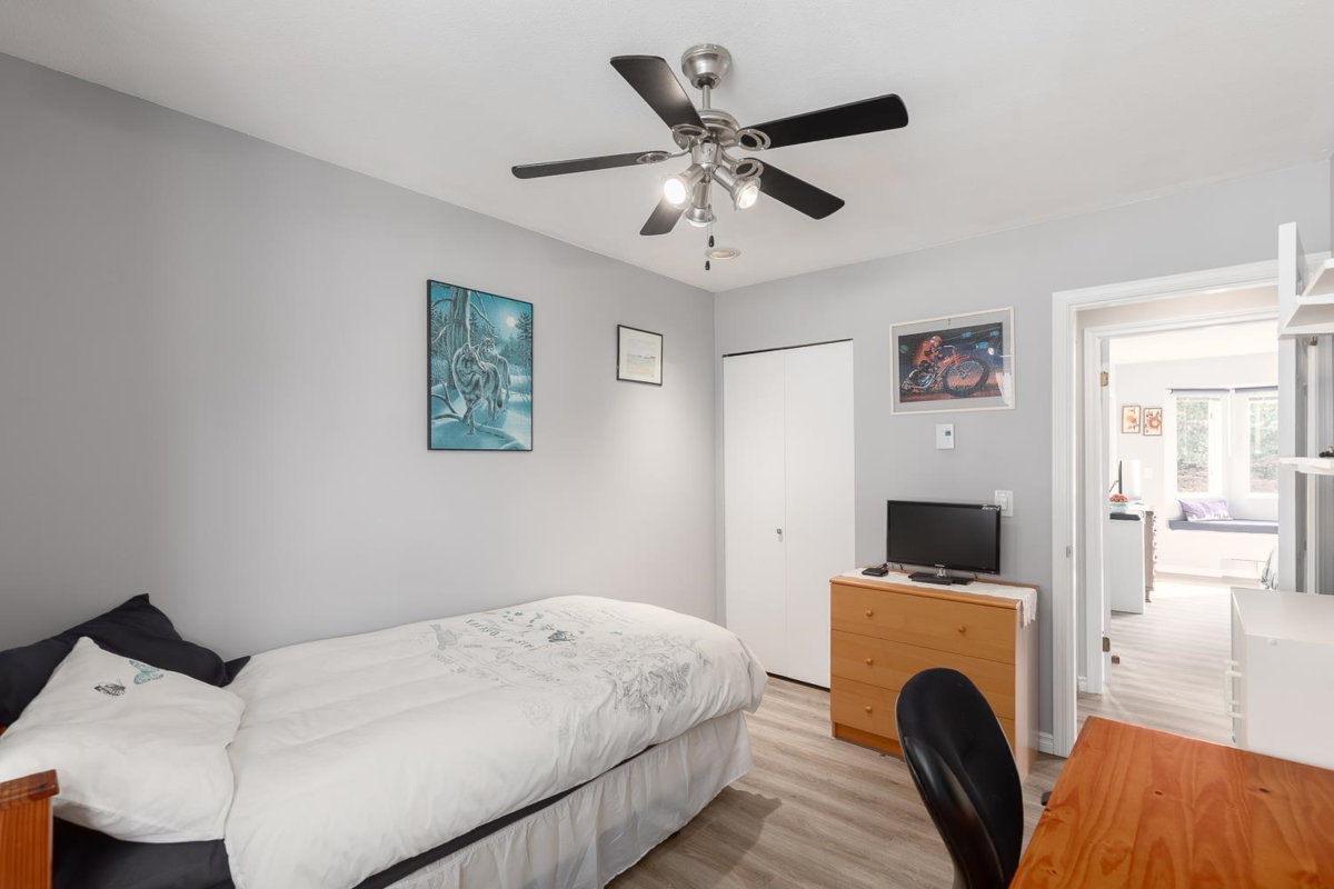 Swimming Pool Photo of 5 3634 Garibaldi Drive, North Vancouver, BC