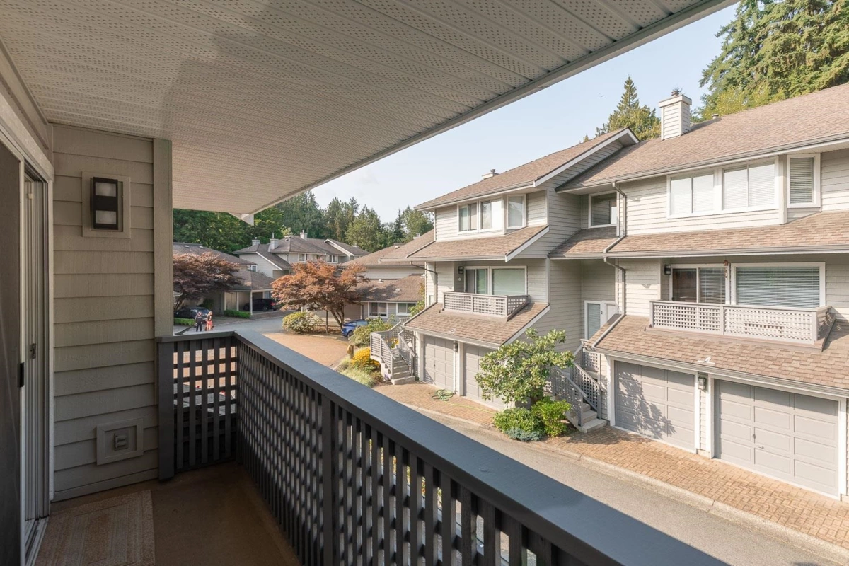 Walk-In Closet Photo of 5 3634 Garibaldi Drive, North Vancouver, BC