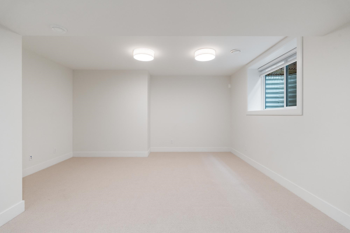Entry Foyer Photo of 19675 78a Avenue, Langley, BC