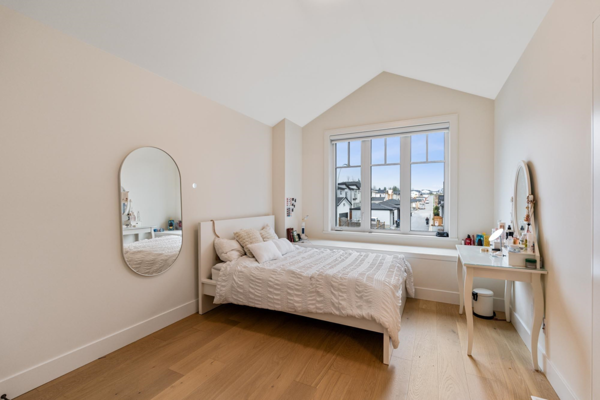 Primary Bathroom Photo of 19675 78a Avenue, Langley, BC