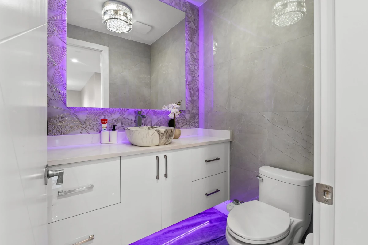 Primary Bathroom Photo of 11069 132 Street, Surrey, BC